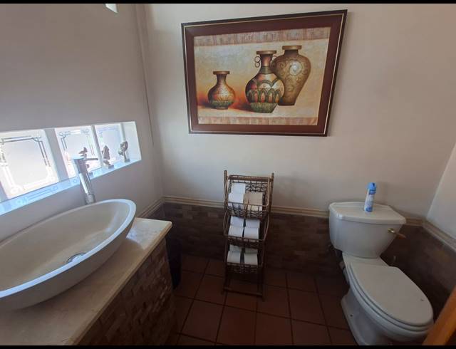 4 BEDROOM FREEHOLD FOR SALE IN ASTON MANOR